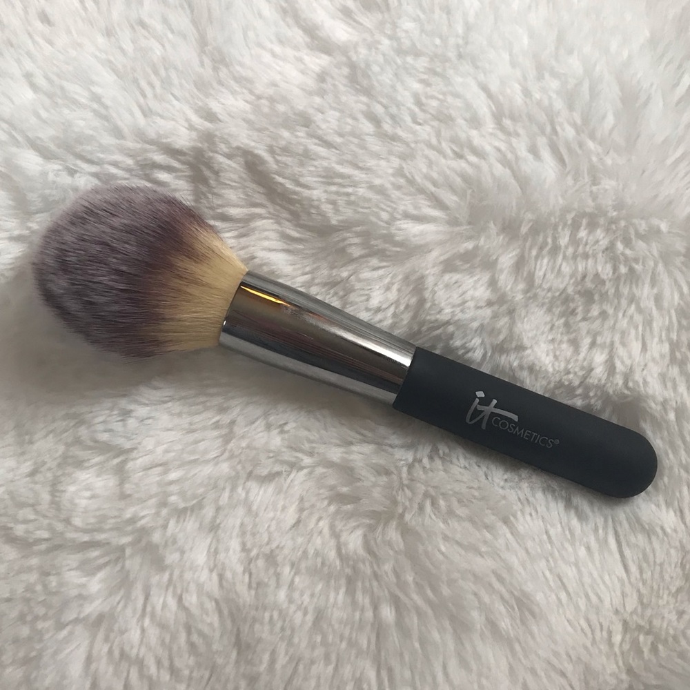 It Cosmetics Wand Powder Brush